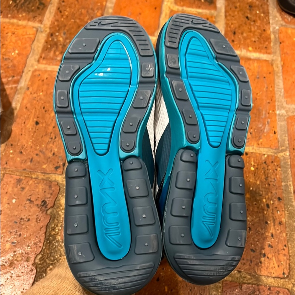 🎉Host Pick🎉 Nike men’s Air Max 270 in teal - Picture 10 of 10